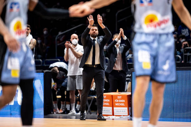 新闻发布会 新闻发布会