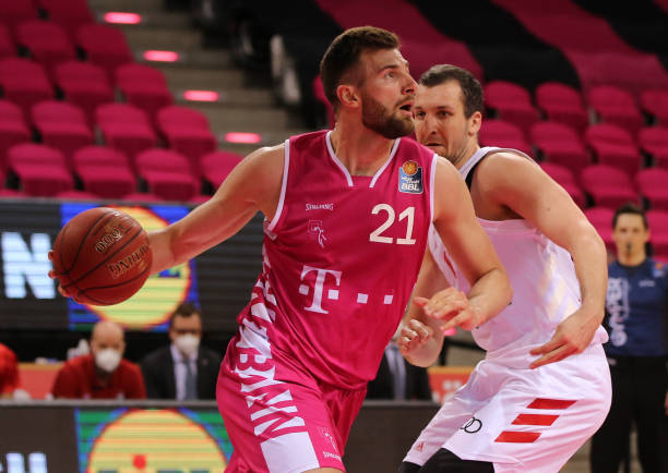 转会市场竞 转会市场竞