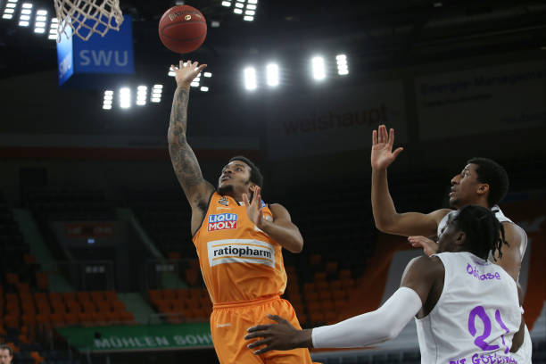 势表现相比 势表现相比